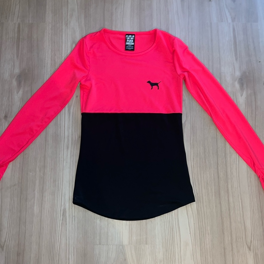 Victoria’s Secret pink workout long sleeve top
